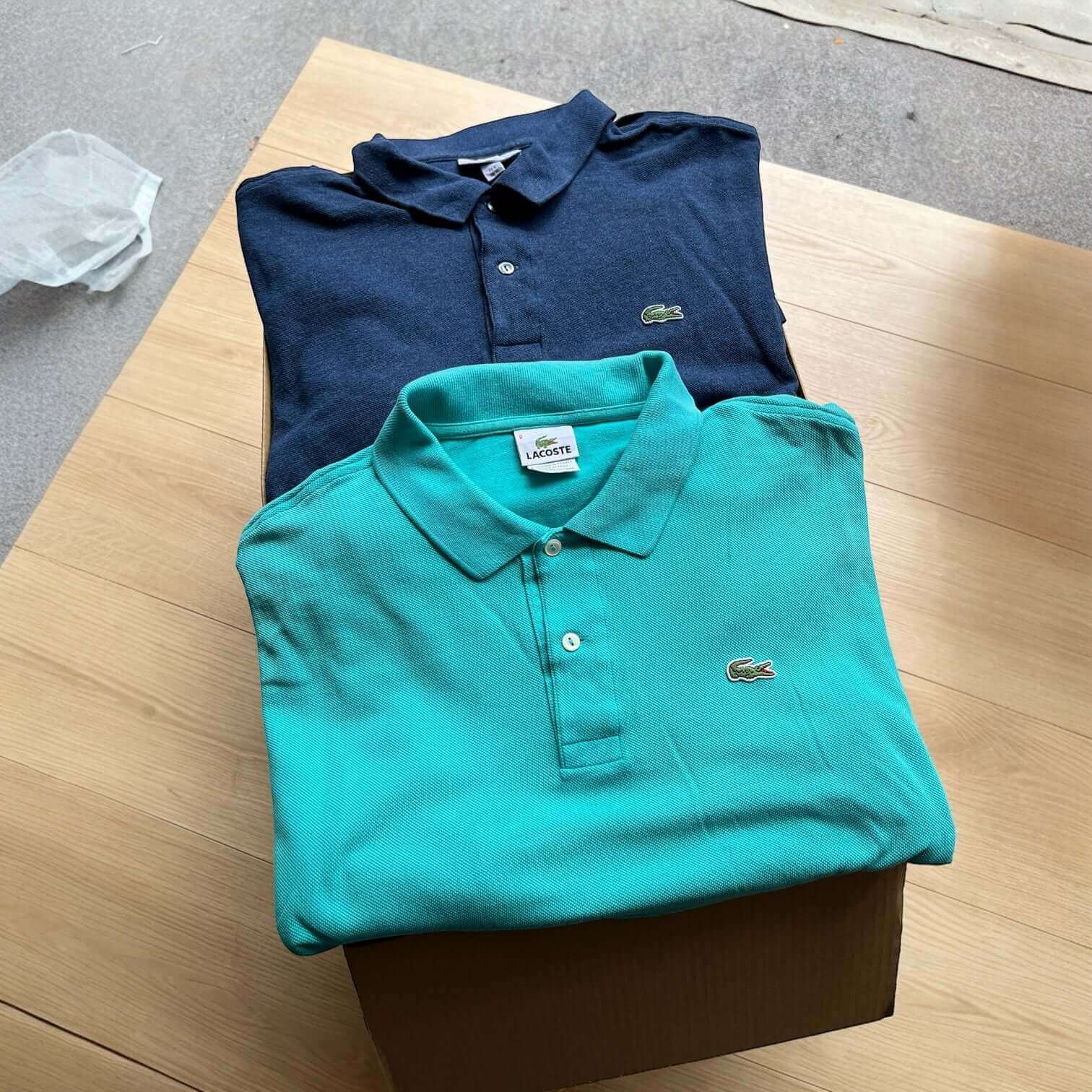 Polos Lacoste vintage mixtes – vêtements pliés en gros – box de 20 pièces pour revente – Place Wholesale