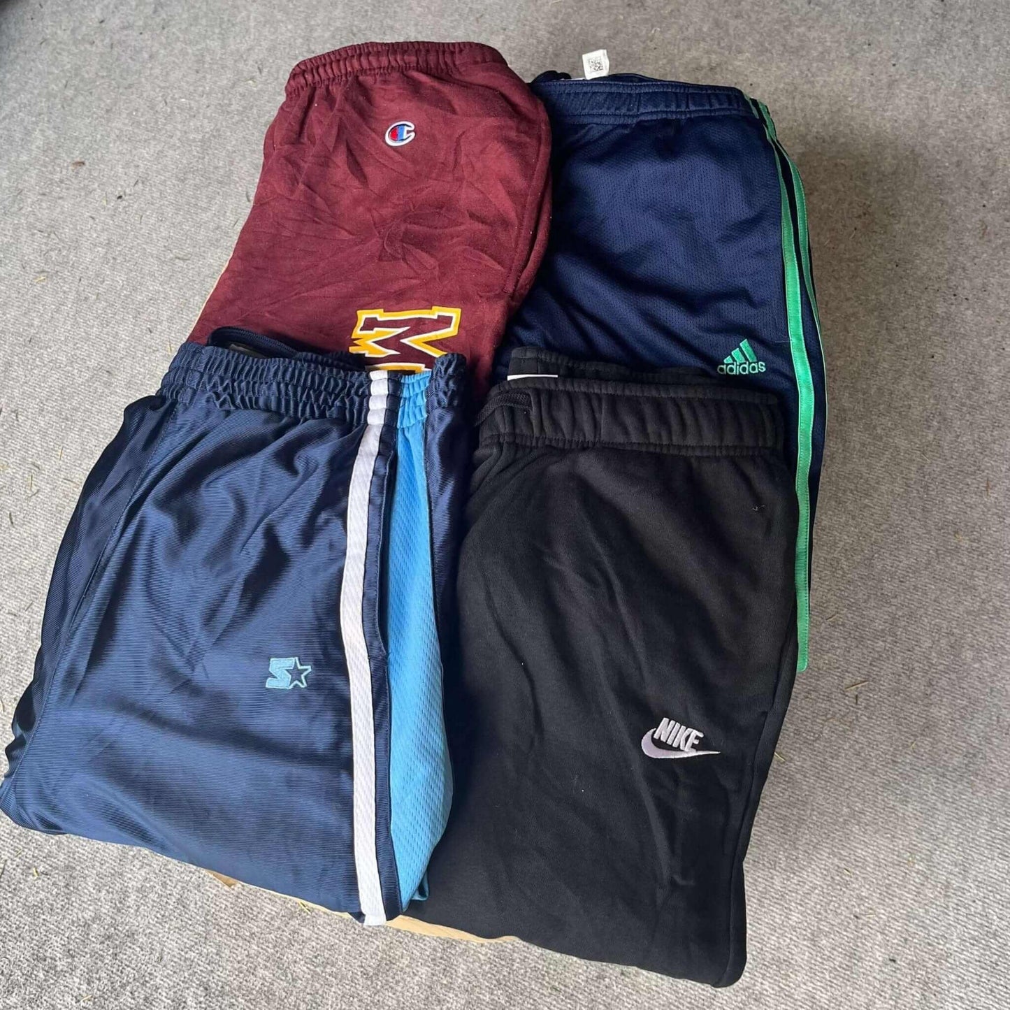 Pantalons de survêtement vintage – box jogging mixte – vente friperie – Place Wholesale