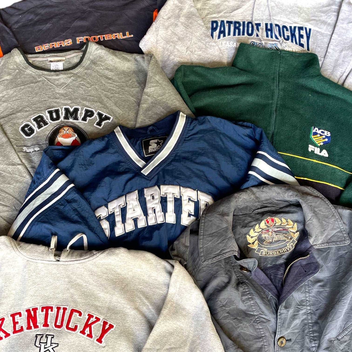 Lot vintage n°3 – box de 30 vêtements mixtes vintage – vente en gros pour friperie – Place Wholesale