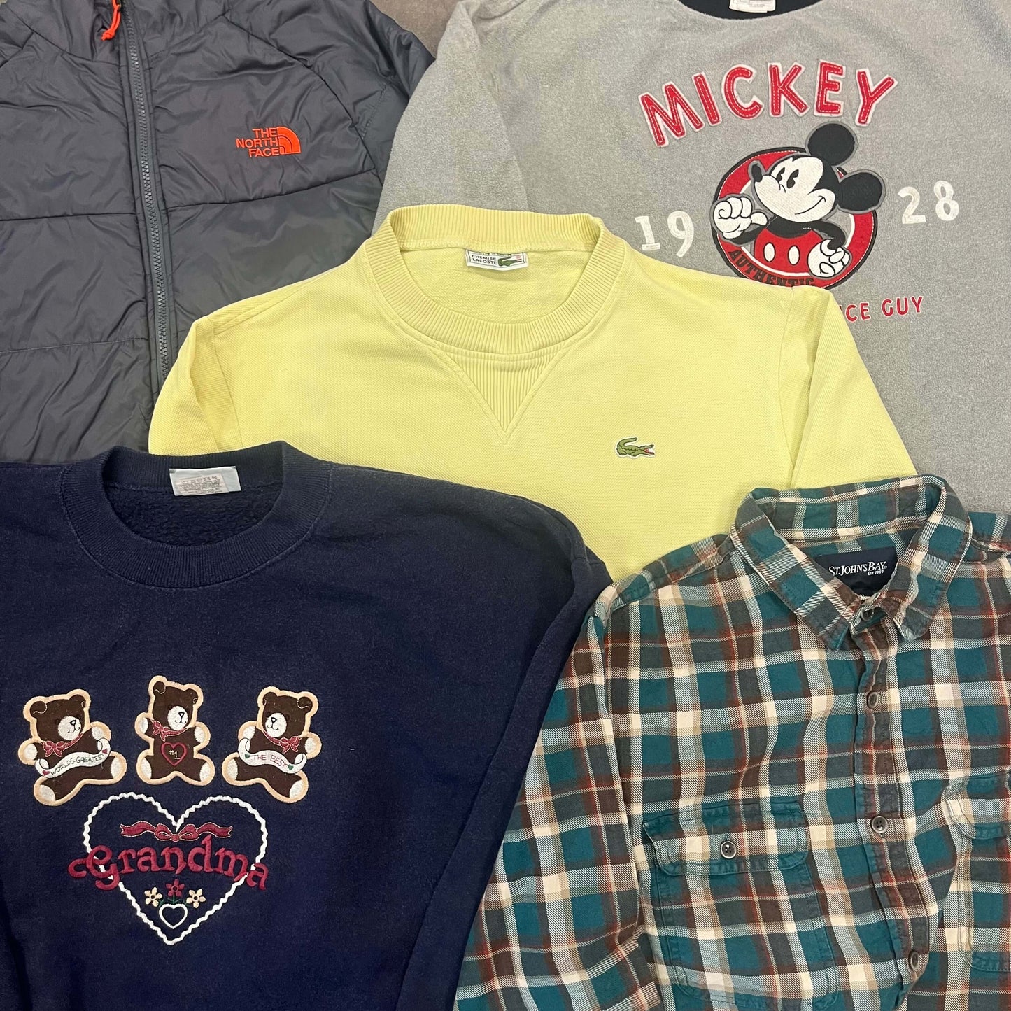 Pull ou sweat d’hiver motif carreaux – mix hiver