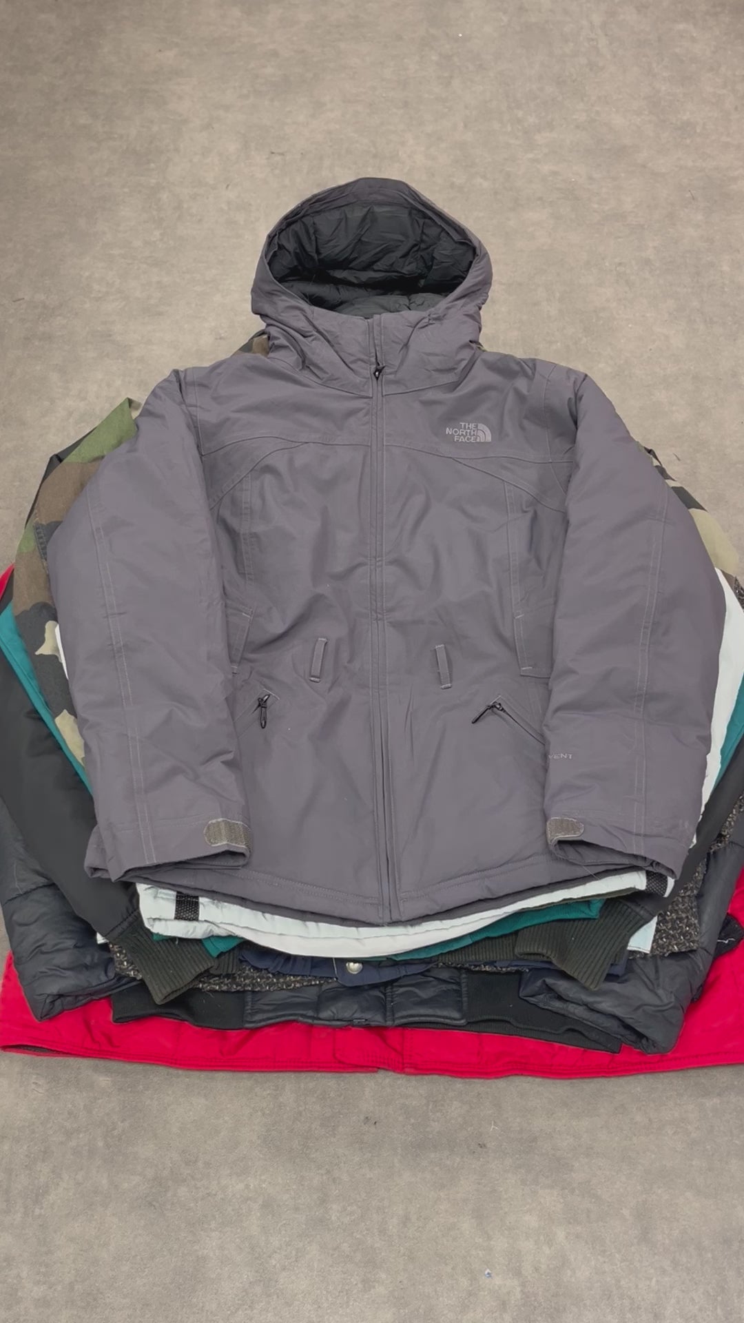 Détail manteau ou veste vintage – lot manteaux & vestes
