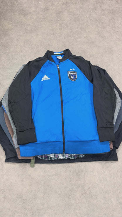 Détail vêtement vintage du lot hiver – sélection revendeur