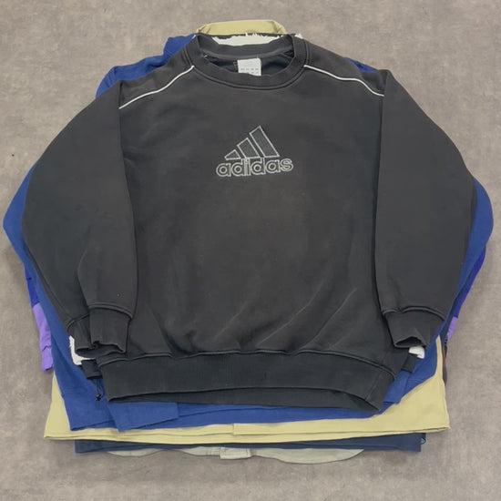 Détail vêtements mix marques vintage pour revente friperie professionnelle