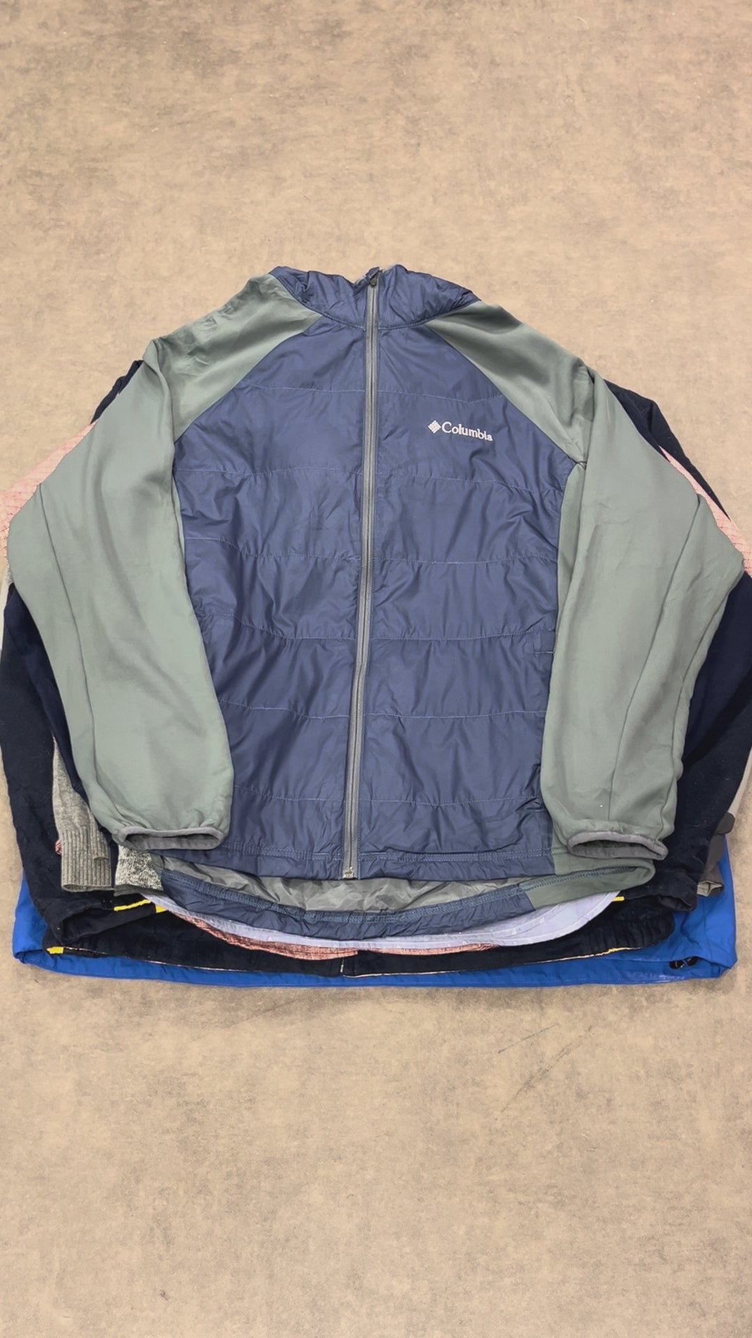 Pull bleu – lot mix hiver 10 pièces