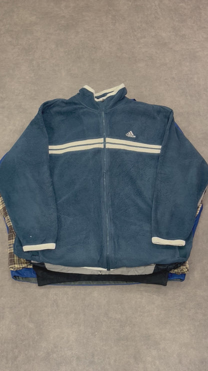 Sweat hiver vintage – vêtement inclus dans lot grossiste friperie