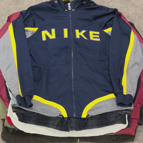 Vêtement vintage hiver – détail d’une pièce incluse dans le lot